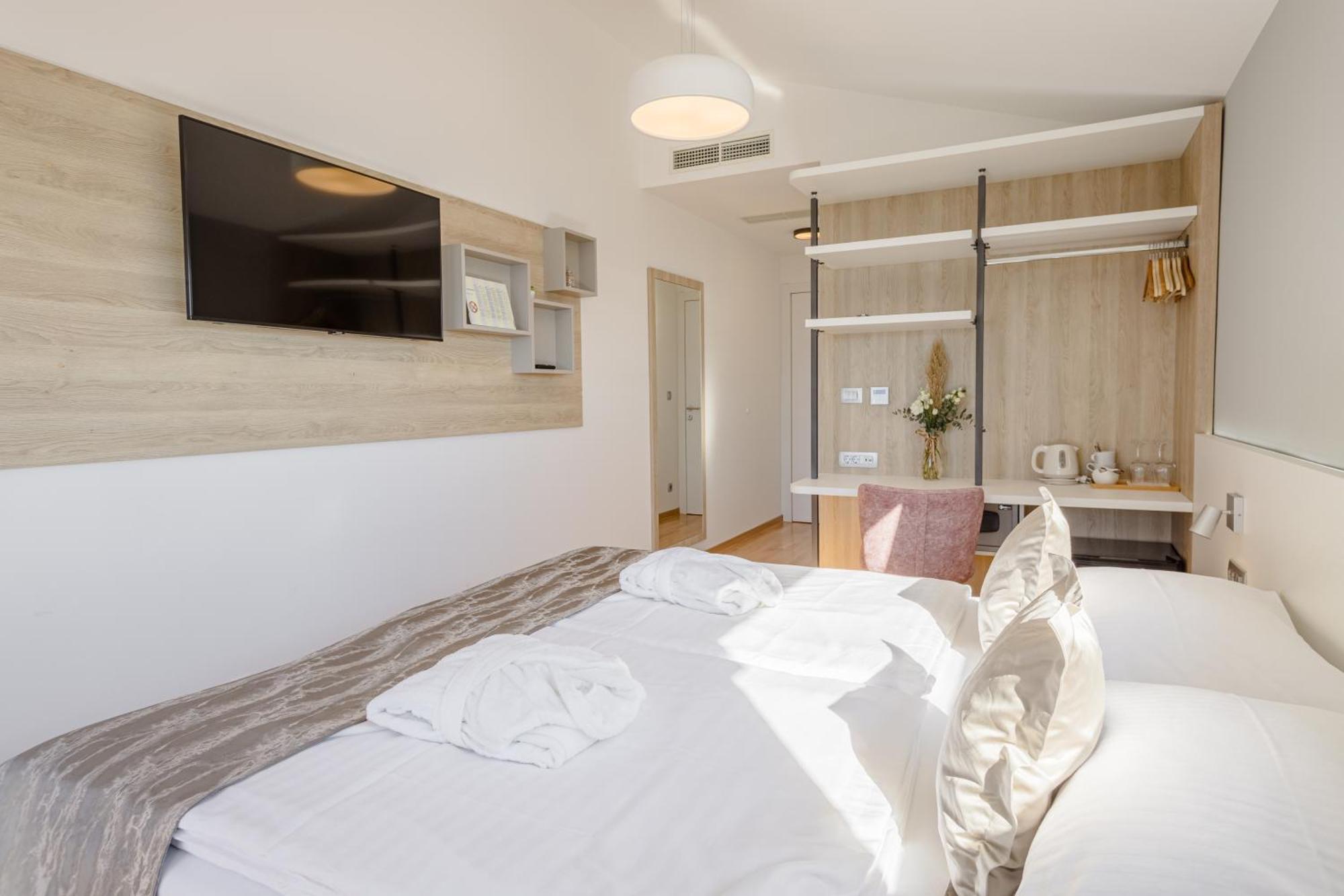 Rogac Rooms & Restaurant Omiš Εξωτερικό φωτογραφία