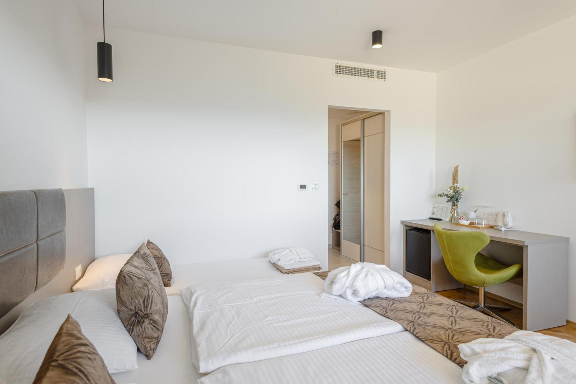 Rogac Rooms & Restaurant Omiš Εξωτερικό φωτογραφία